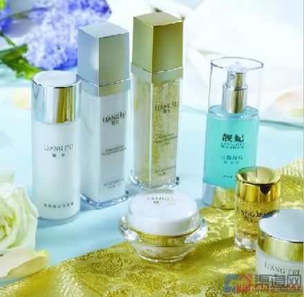 靚妃化妝品 品牌形象、連鎖裝修與加盟全解析